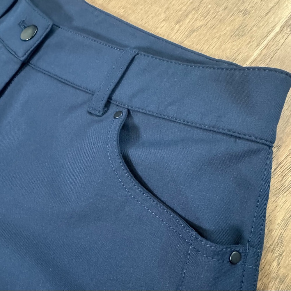Lululemon Navy Blue 7/8 Golf Pants - Picture 4 of 10